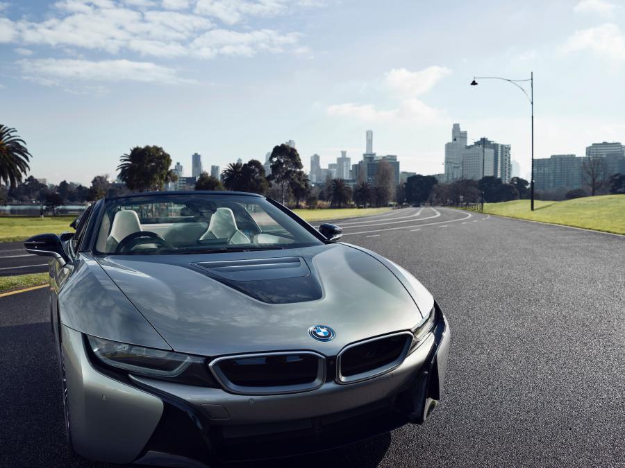  BMW i8 Roadster (I15) 2018 года  (AU) (фото 3 из 3)